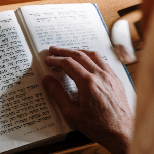 Learn Hebrew Through the Siddur